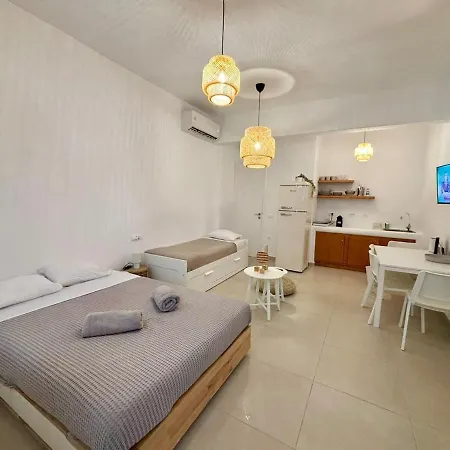 Elenitas Flat, Steps To The Windmills & Fabrika *